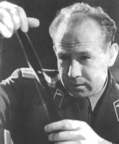 Над планетой людей. Алексей Леонов - i_010.jpg