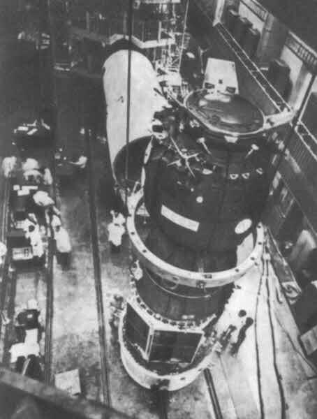 Над планетой людей. Алексей Леонов - i_013.jpg