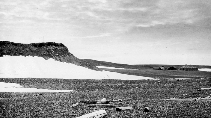 В ледовитое море. Поиски следов Баренца на Новой Земле в российcко-голландских экспедициях с 1991 по 2000 годы - i_016.jpg