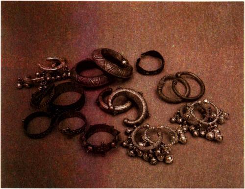 Голубая бусина на медной ладони - i_026.jpg