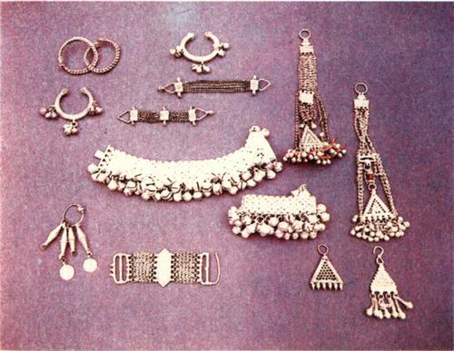 Голубая бусина на медной ладони - i_029.jpg