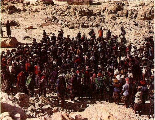 Голубая бусина на медной ладони - i_033.jpg