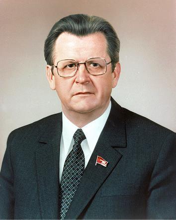 Александр Яковлев. Чужой среди своих. Партийная жизнь «архитектора перестройки» - i_098.jpg