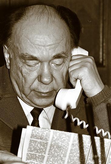 Александр Яковлев. Чужой среди своих. Партийная жизнь «архитектора перестройки» - i_145.jpg