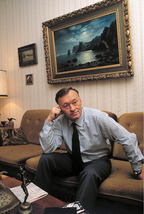 Александр Яковлев. Чужой среди своих. Партийная жизнь «архитектора перестройки» - i_151.jpg