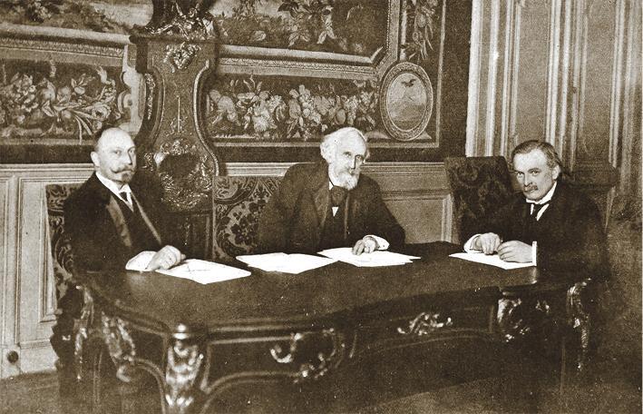 «Распил» на троих: Барк — Ллойд-Джордж — Красин и золотой запас России - i_028.jpg