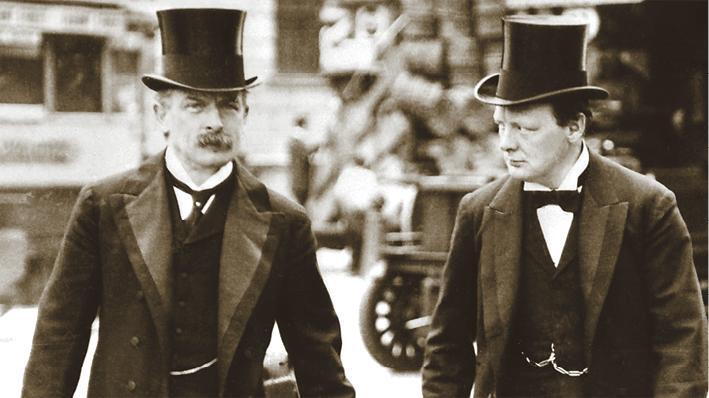 «Распил» на троих: Барк — Ллойд-Джордж — Красин и золотой запас России - i_136.jpg