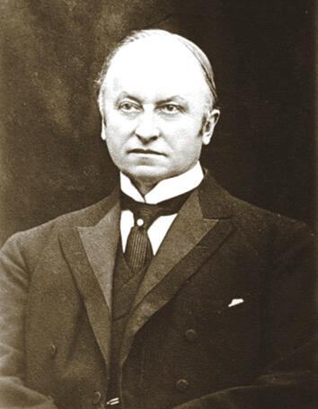 «Распил» на троих: Барк — Ллойд-Джордж — Красин и золотой запас России - i_144.jpg