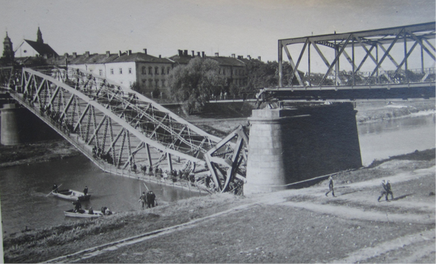 Мост через реку Сан. Холокост: пропущенная страница - i_006.jpg
