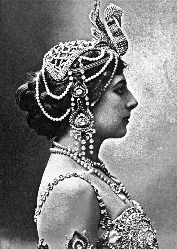 Мата Хари. Подлинная история легендарной шпионки XX века - i_013.jpg