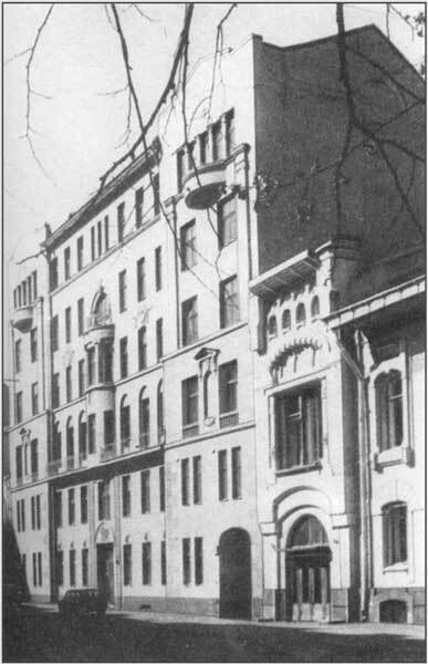 Темные аллеи. Окаянные дни - i_009.jpg