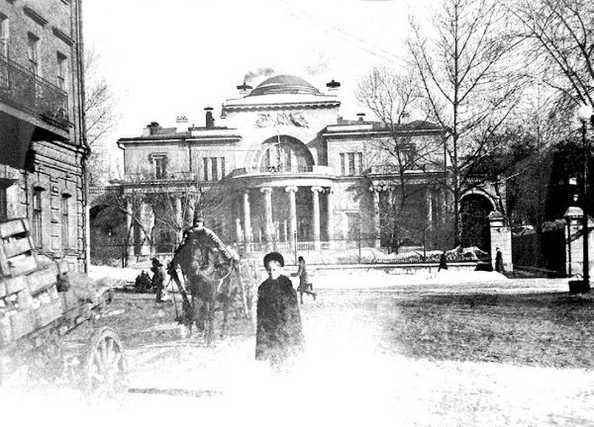 Москва парадная. Тайны и предания Запретного города - i_358.jpg