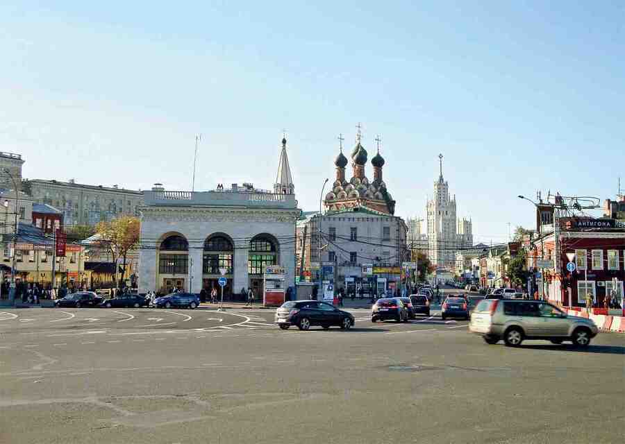 Москва пешком. Самые интересные прогулки по столице - i_138.jpg