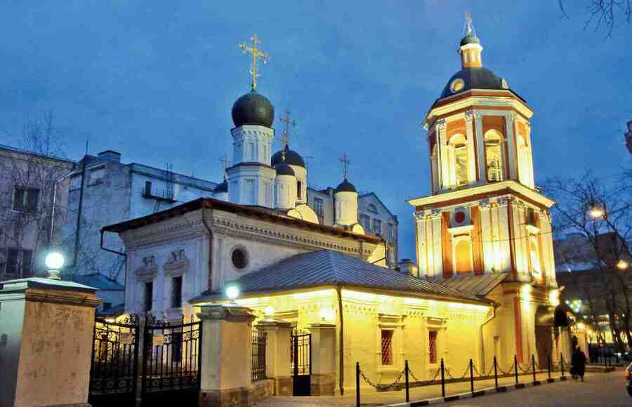 Москва пешком. Самые интересные прогулки по столице - i_189.jpg