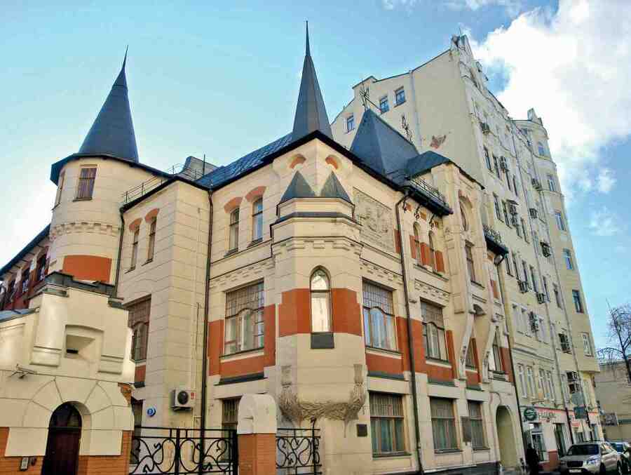 Москва пешком. Самые интересные прогулки по столице - i_190.jpg