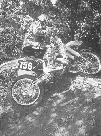 Профессиональные приемы вождения кроссового мотоцикла и эндуро (ЛП) - i_135.jpg