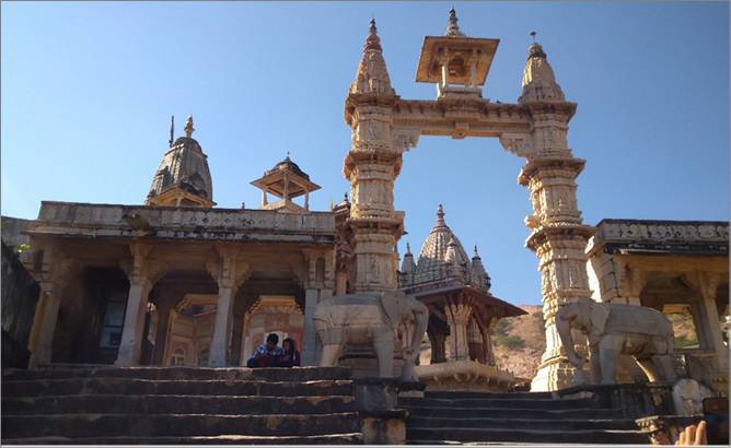 Индия: государство, экономика и инвестиции - i_004.jpg