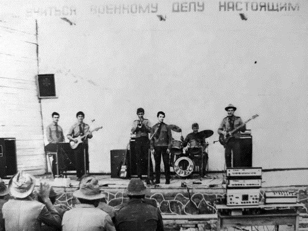 История одного полка - i_068.jpg