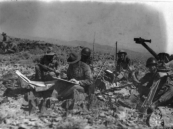 История одного полка - i_084.jpg