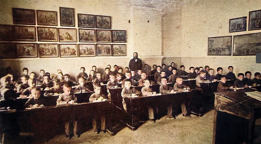 Братья Монфор - i_019.jpg