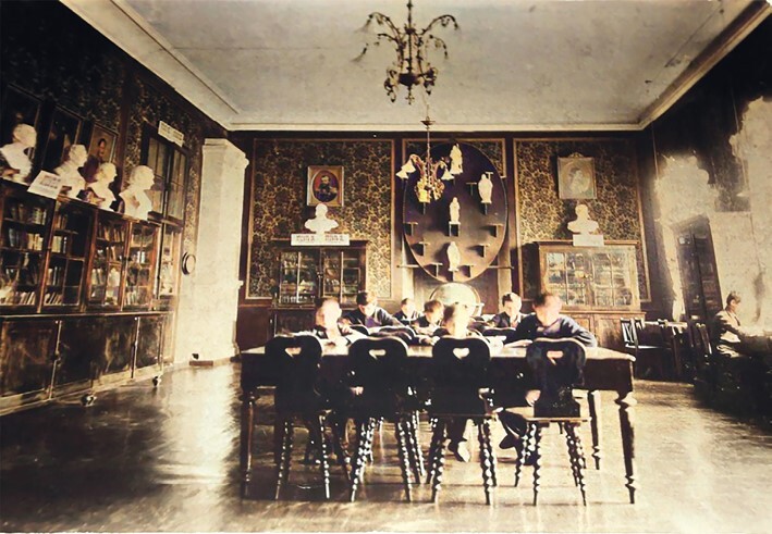 Братья Монфор - i_021.jpg