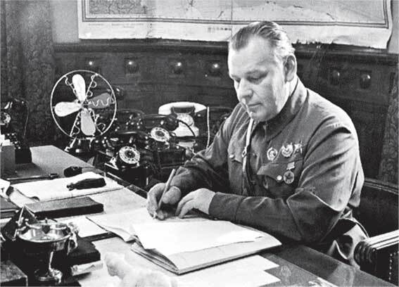 Как умирал Сталин. Далекая драма «Ближней» дачи - i_003.jpg