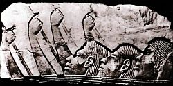 Нефертити и Эхнатон - i_046.jpg