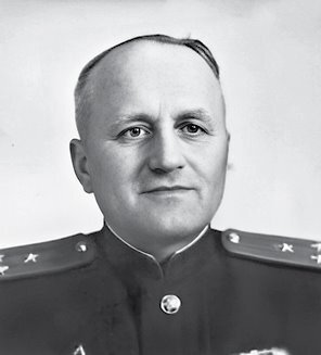 Советские военные дипломаты и сотрудники аппарата ВАТ - b00000265.jpg