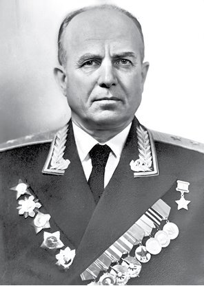 Советские военные дипломаты и сотрудники аппарата ВАТ - b00000689.jpg