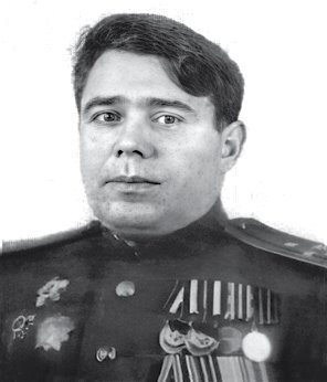 Советские военные дипломаты и сотрудники аппарата ВАТ - b00000891.jpg