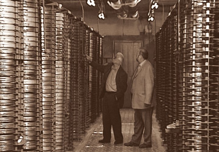 Кино от первого лица. Режиссеры о великих фильмах - i_004.jpg