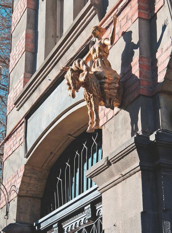 Тбилиси. Биография города - i_040.jpg