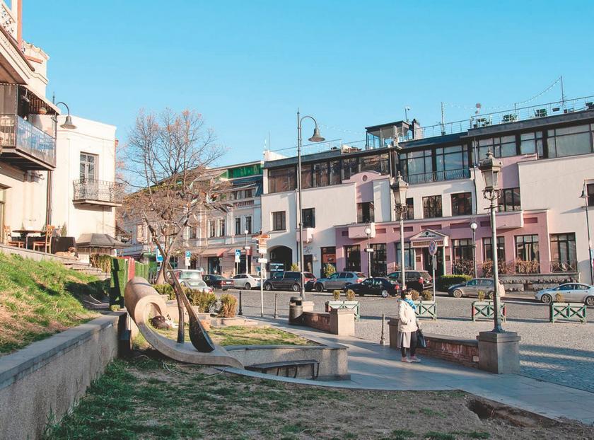 Тбилиси. Биография города - i_057.jpg