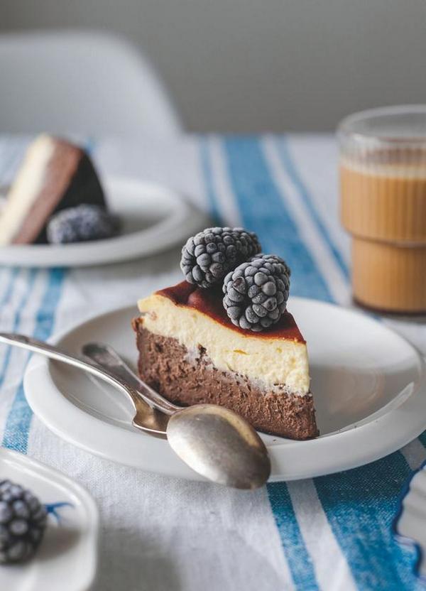 Творог, сдоба и любовь. Нежные рецепты для всей семьи. От сырников и запеканок до чизкейка и штоллена - i_054.jpg