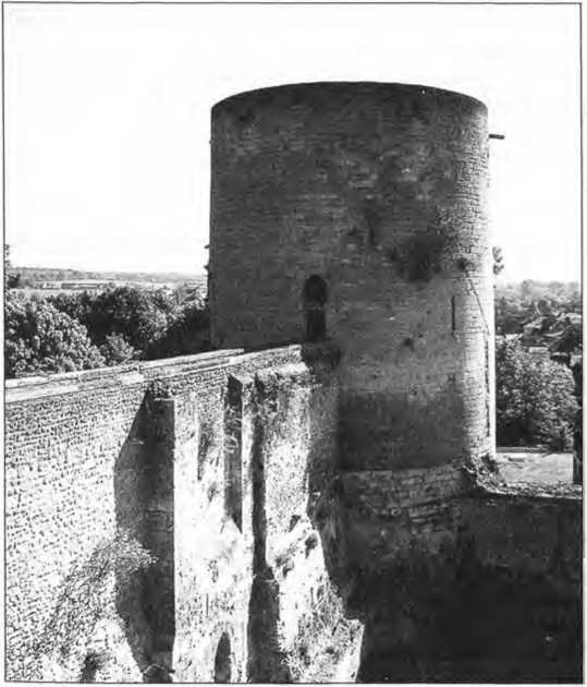 100 великих достопримечательностей Франции - i_013.jpg