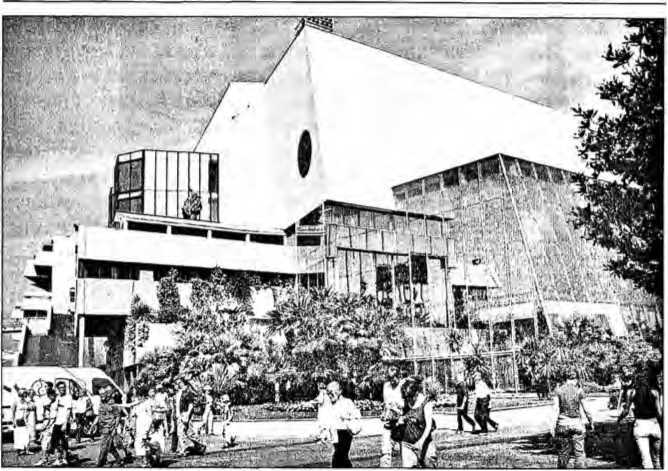 100 великих достопримечательностей Франции - i_094.jpg