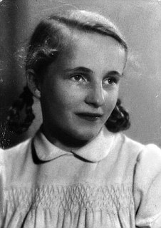 Женщина и война. Любовь, секс и насилие - i_003.jpg