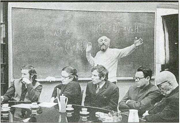 Эпоха Брежнева: советский ответ на вызовы времени, 1964-1982 - i_005.jpg