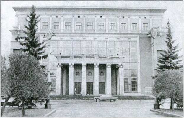 Эпоха Брежнева: советский ответ на вызовы времени, 1964-1982 - i_020.jpg