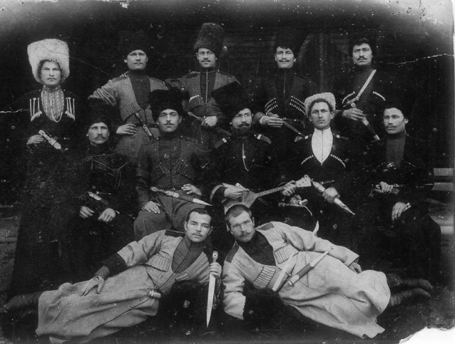 Казачье оружие. Иллюстрированная история от древности до наших дней - i_002.jpg