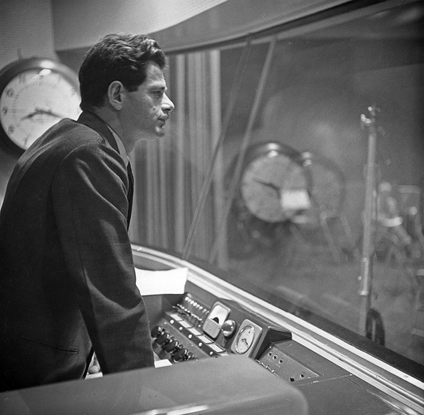 Утраченный звук. Забытое искусство радиоповествования - i_002.jpg