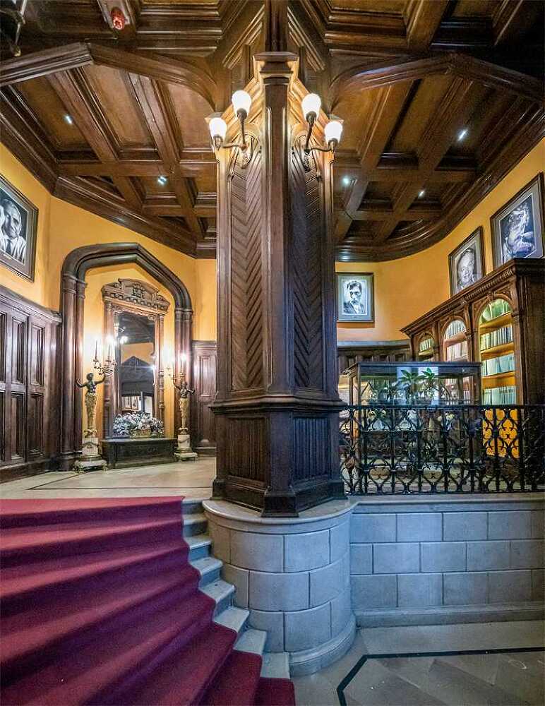 За парадными дверьми. Московские особняки в фотографиях и историях - b00000087.jpg