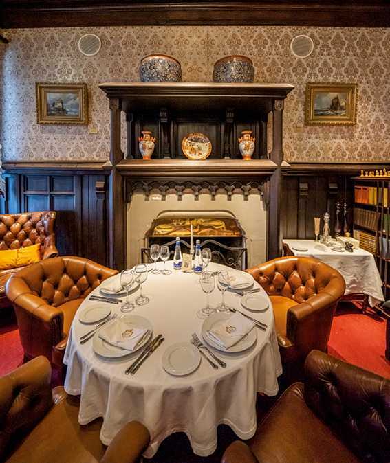 За парадными дверьми. Московские особняки в фотографиях и историях - b00000106.jpg