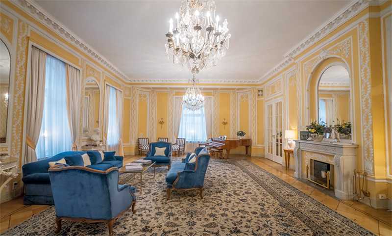 За парадными дверьми. Московские особняки в фотографиях и историях - b00000128.jpg