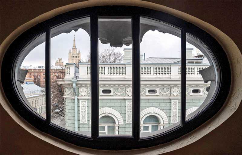 За парадными дверьми. Московские особняки в фотографиях и историях - b00000189.jpg