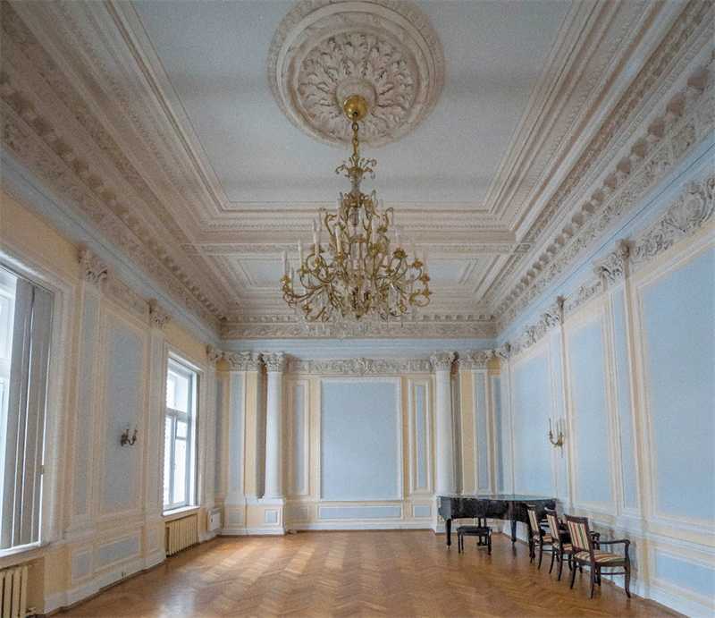 За парадными дверьми. Московские особняки в фотографиях и историях - b00000197.jpg