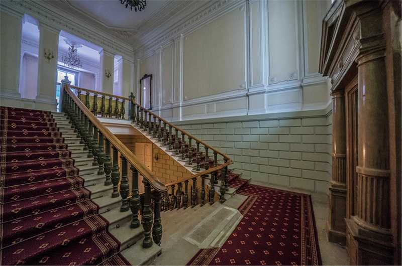 За парадными дверьми. Московские особняки в фотографиях и историях - b00000208.jpg