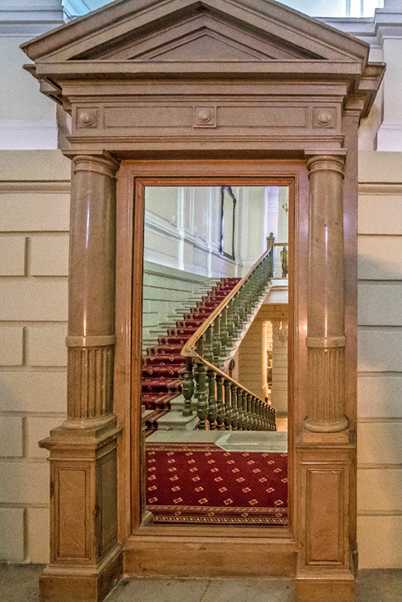 За парадными дверьми. Московские особняки в фотографиях и историях - b00000224.jpg