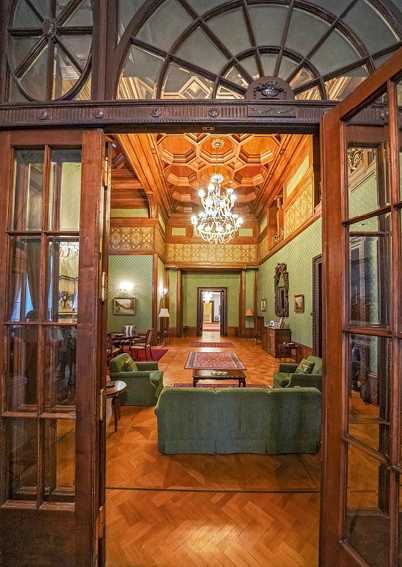 За парадными дверьми. Московские особняки в фотографиях и историях - b00000241.jpg