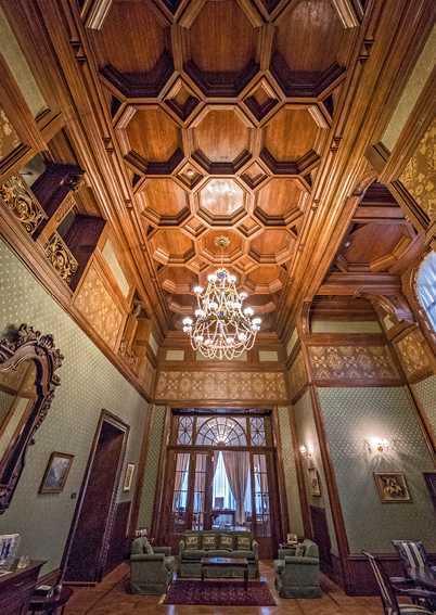 За парадными дверьми. Московские особняки в фотографиях и историях - b00000242.jpg